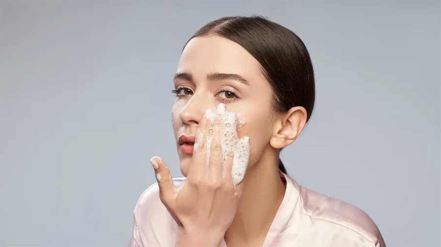 چگونه فوم شوینده مناسبی انتخاب کنیم؟