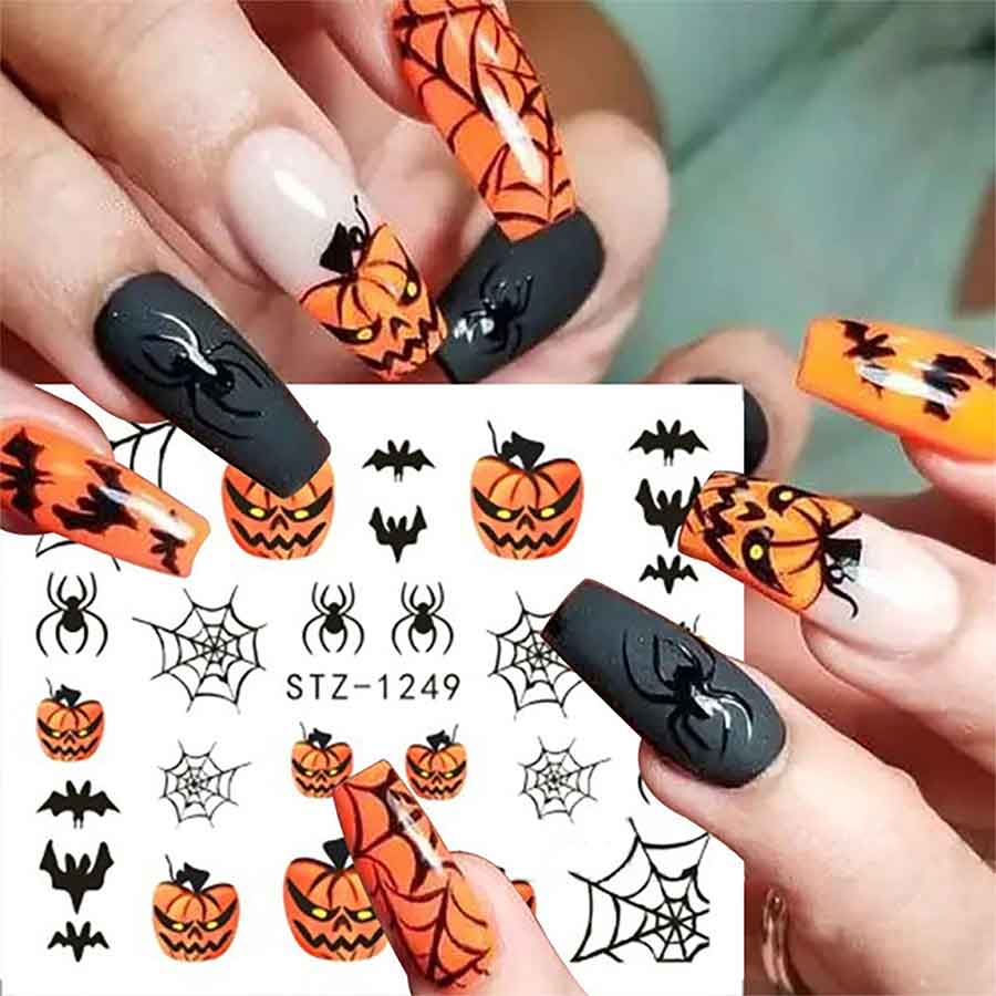 استیکر و برچسب ناخن چیست؟